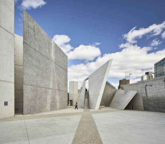 070-National Holocaust Monument_resized
