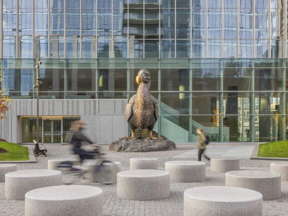 National Bank Place / Parc Michel-Bélanger